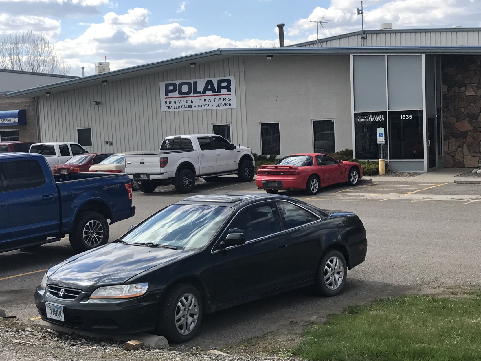 2 injured in gasoline explosion in Lockwood